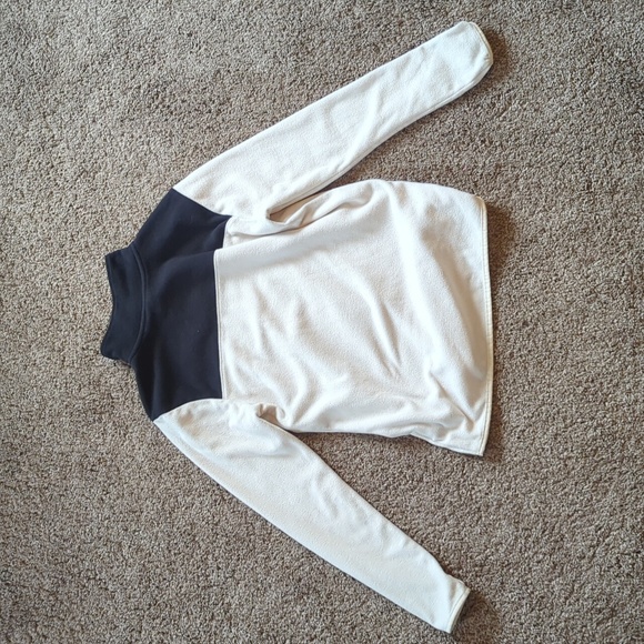 North Face white and black quarter button up women's s - Picture 2 of 3